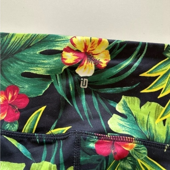 ID Ideology Compression 7" Bike Shorts Women's True Black Tropical Print - Picture 7 of 14